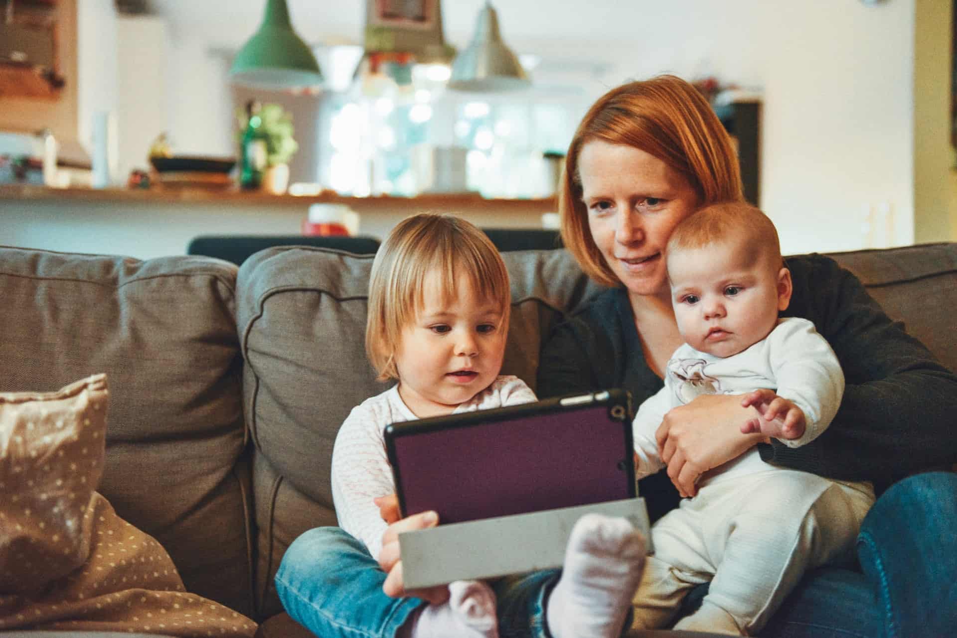 battery-powered digital photo frames